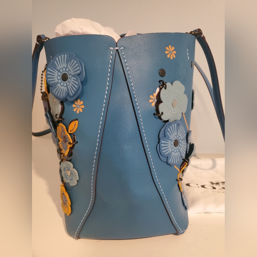 Coach ROGUE TOTE WITH BLUE LINKED TEA ROSE IN BLACK COPPER/RIVER - Picture 4 of 15